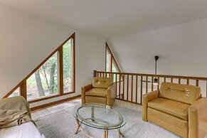 Screened Porch & Grill: Lake Ariel Vacation Rental