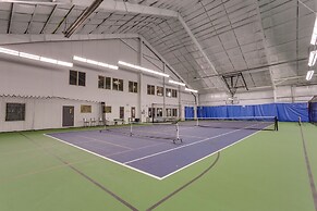 Screened Porch & Grill: Lake Ariel Vacation Rental