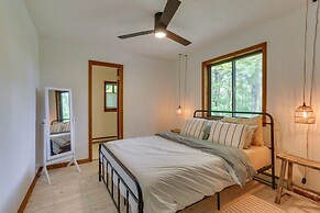 Screened Porch & Grill: Lake Ariel Vacation Rental