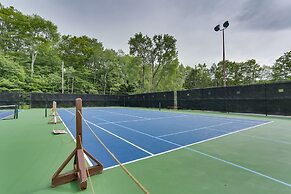 Screened Porch & Grill: Lake Ariel Vacation Rental
