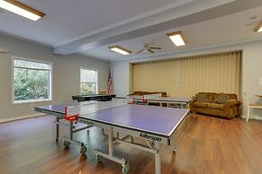 Screened Porch & Grill: Lake Ariel Vacation Rental