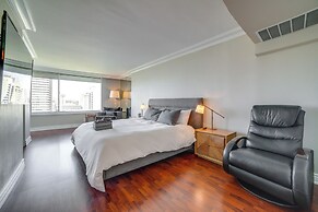 Downtown Reno Penthouse w/ Panoramic Views