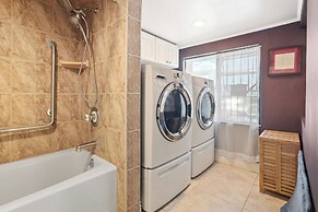 Downtown Reno Penthouse w/ Panoramic Views