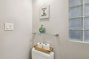 Downtown Reno Penthouse w/ Panoramic Views