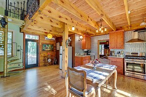 Pet-friendly Eureka Springs Rental w/ Private Deck