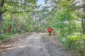 Pet-friendly Eureka Springs Rental w/ Private Deck