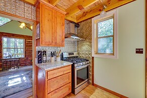 Pet-friendly Eureka Springs Rental w/ Private Deck
