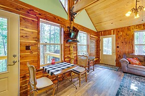 Pet-friendly Eureka Springs Rental w/ Private Deck