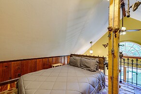 Pet-friendly Eureka Springs Rental w/ Private Deck