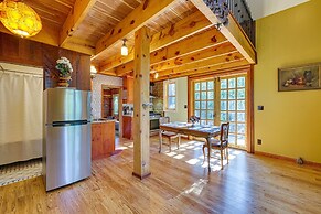 Pet-friendly Eureka Springs Rental w/ Private Deck