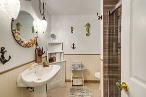 Private Hot Tub & Views: Lovely Waldport Home