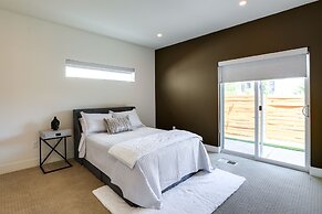 < 2 Mi to Dtwn: Reno Gem w/ Rooftop Patio!