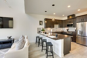 < 2 Mi to Dtwn: Reno Gem w/ Rooftop Patio!