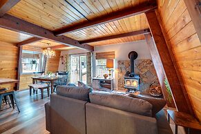 Cozy Nevada City Cabin: Deck, Game Room, Fire Pit