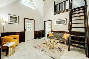 10 Acres w/ Pool & Pond: Luxury Melissa Villa!