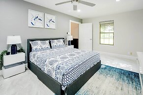10 Acres w/ Pool & Pond: Luxury Melissa Villa!
