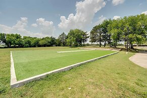 10 Acres w/ Pool & Pond: Luxury Melissa Villa!