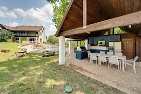 10 Acres w/ Pool & Pond: Luxury Melissa Villa!