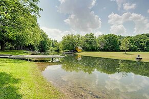 10 Acres w/ Pool & Pond: Luxury Melissa Villa!