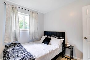 4 Mi to Michigan Stadium: Cozy Home w/ Fire Pit!