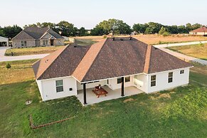 ~ 10 Mi to Dtwn Mckinney: Home w/ Patio & Yard