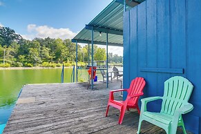 Tranquil Kimberling City Getaway w/ Community Pool