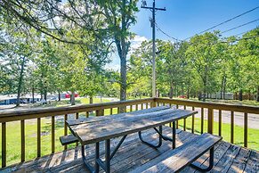 Kimberling City Oasis: Boat Slip, Kayaks & More!