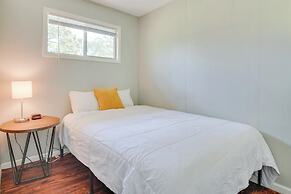 Lakefront Haven: Boat Slip, Deck & Community Pool!