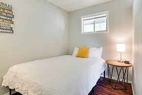 Lakefront Haven: Boat Slip, Deck & Community Pool!