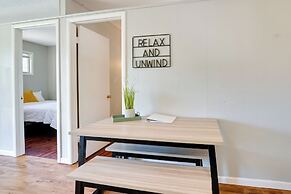 Lakefront Haven: Boat Slip, Deck & Community Pool!