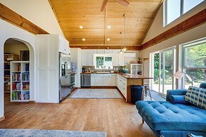 Gold Beach Vacation Rental: Close to Beaches!