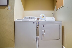 Sunny El Paso Home w/ Private Yard!