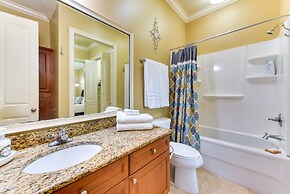 Lovely Baton Rouge Condo ~ 1 Mi to LSU