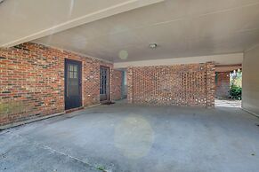 Spacious Baton Rouge Home Rental: 12 Mi to Lsu!