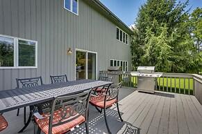 Warwick Vacation Rental w/ Private Yard & Fire Pit
