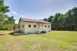 Cozy Summit Cabin w/ Hiking Trails & Fishing Pond!