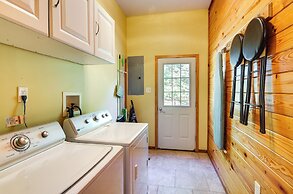 Cozy Summit Cabin w/ Hiking Trails & Fishing Pond!