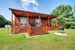 Cozy Summit Cabin w/ Hiking Trails & Fishing Pond!