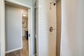 Deck & Patio: Inviting Abode in Natrona Heights!