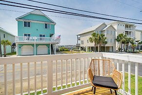 Carolina Beach Home w/ Private Deck: Walk to Shore