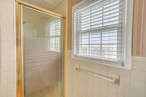 Carolina Beach Home w/ Private Deck: Walk to Shore