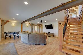 23 Mi to Targhee Skiing: Felt Cabin w/ Hot Tub!