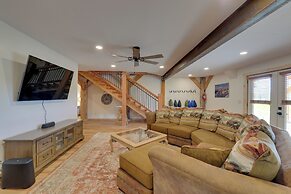 23 Mi to Targhee Skiing: Felt Cabin w/ Hot Tub!