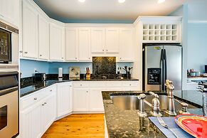 Carolina Beach Lakefront House: Walk to Beach!