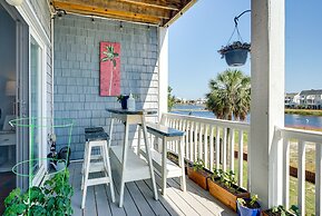 Carolina Beach Lakefront House: Walk to Beach!