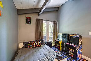 Beech Mountain Home w/ Fire Pit < 1 Mi to Skiing!