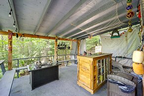 Beech Mountain Home w/ Fire Pit < 1 Mi to Skiing!