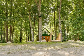 Decks & Views: Scenic Cabin in Beech Mountain!