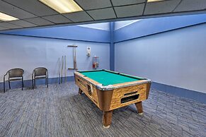 Hike, Bike & Fish: Condo w/ Deck in Beech Mountain