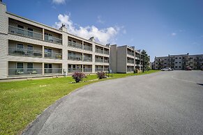 Hike, Bike & Fish: Condo w/ Deck in Beech Mountain